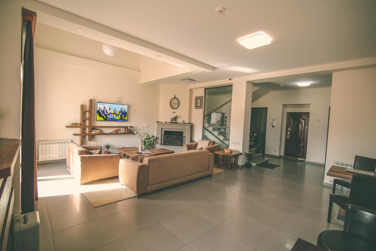 Hills Hotel 第比利斯 外观 照片